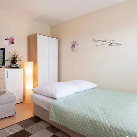 Haus Berolina 6 Appartement *